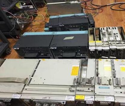 变频器坏了，可以随便更换一个牌子类似规格来使用吗？