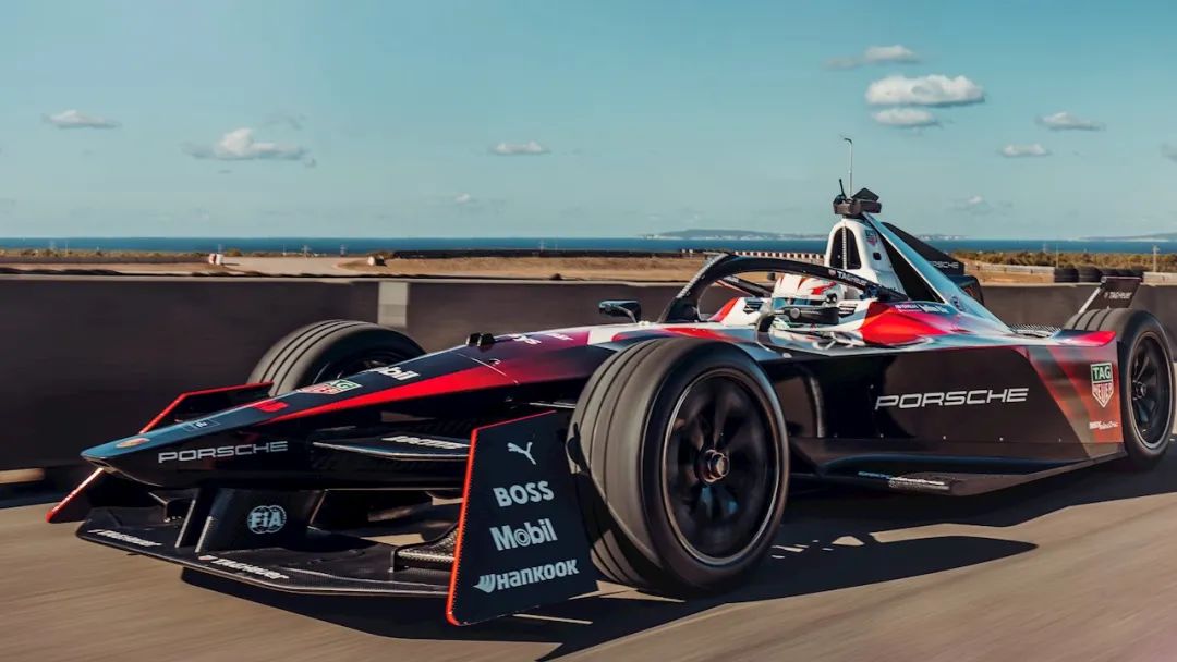 ABB为FE第九赛季推出移动式快速充电设备